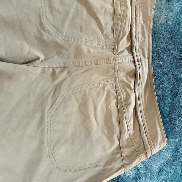 Mountain Hardware Hiking/Camping Pants Khaki 12 / 44 NWOT - Picture 9 of 12